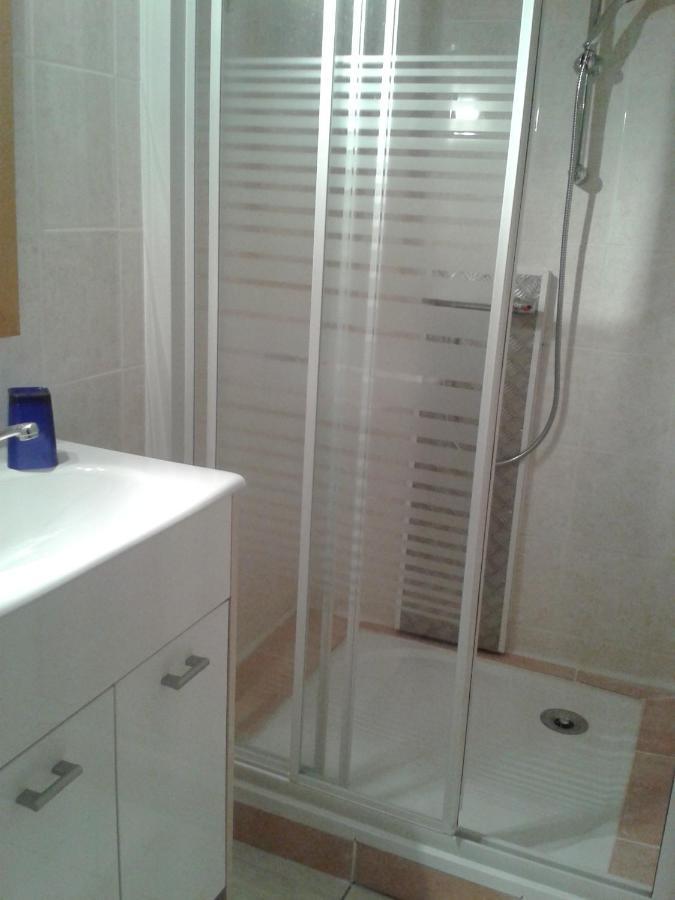Appartement 8 Places 9 Rue De Soupon 라헝스 외부 사진